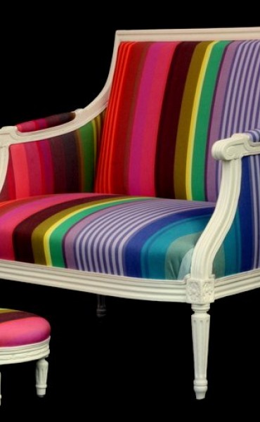 05 Causeuse et son repose pied